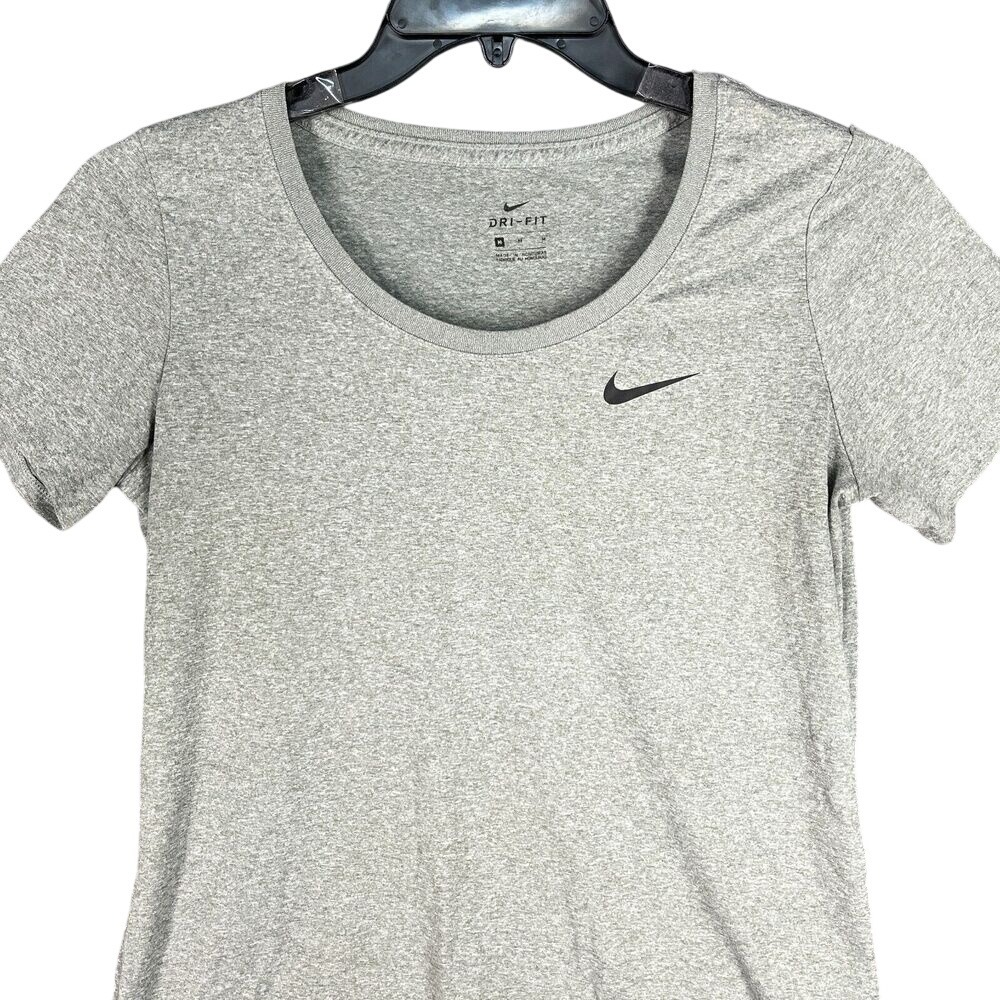 Nike Shirt Womens Medium Swoosh Short-Sleeve Cotton Regular Fit Tee Gray Dri-Fit